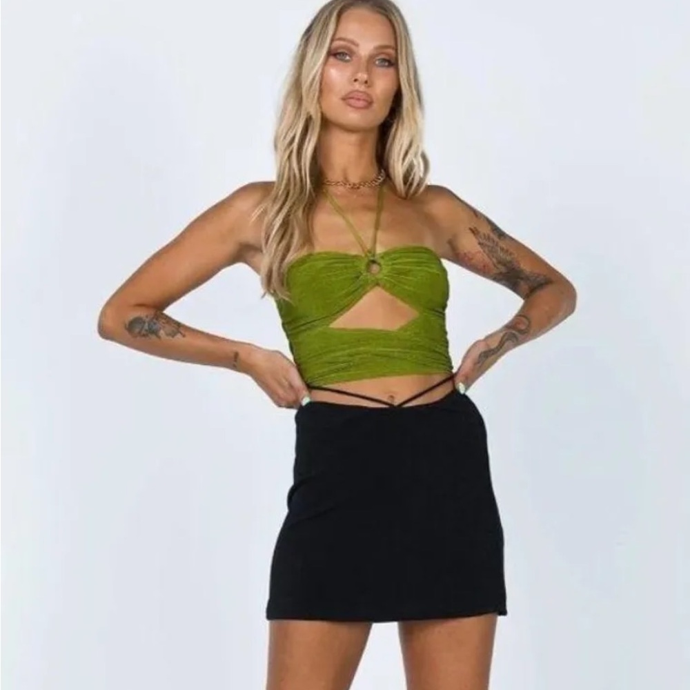 Princess Polly LORIELLA RING DETAIL CROP TOP - Picture 2 of 5